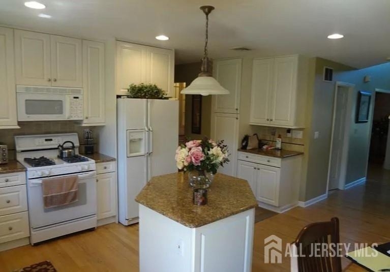 246 Fresh Ponds Road - Photo 16