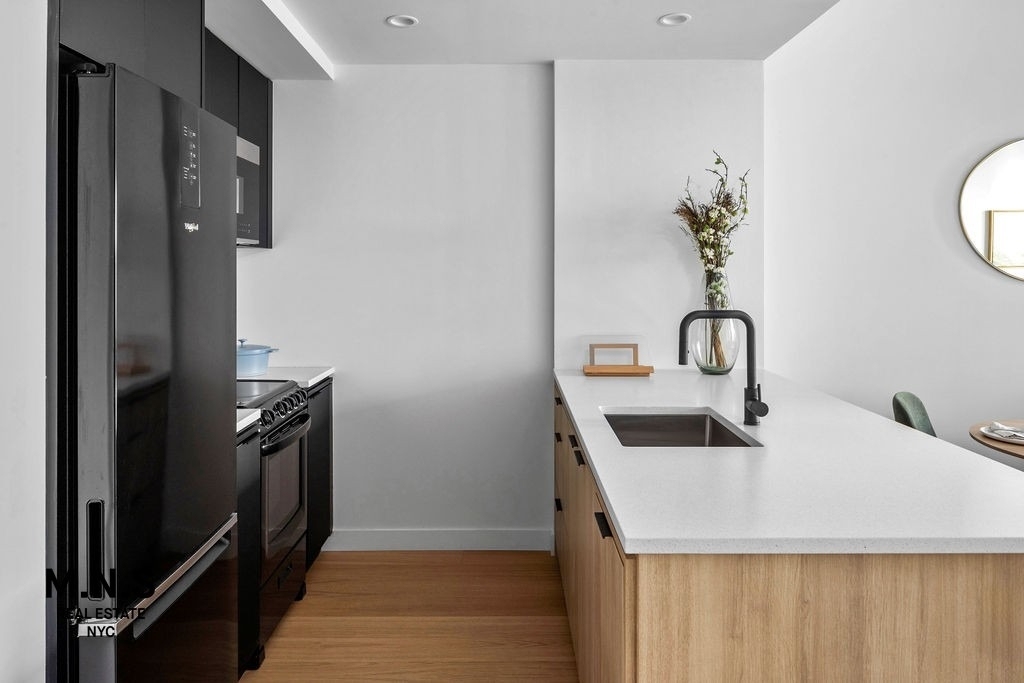11 Ocean Parkway - Photo 7