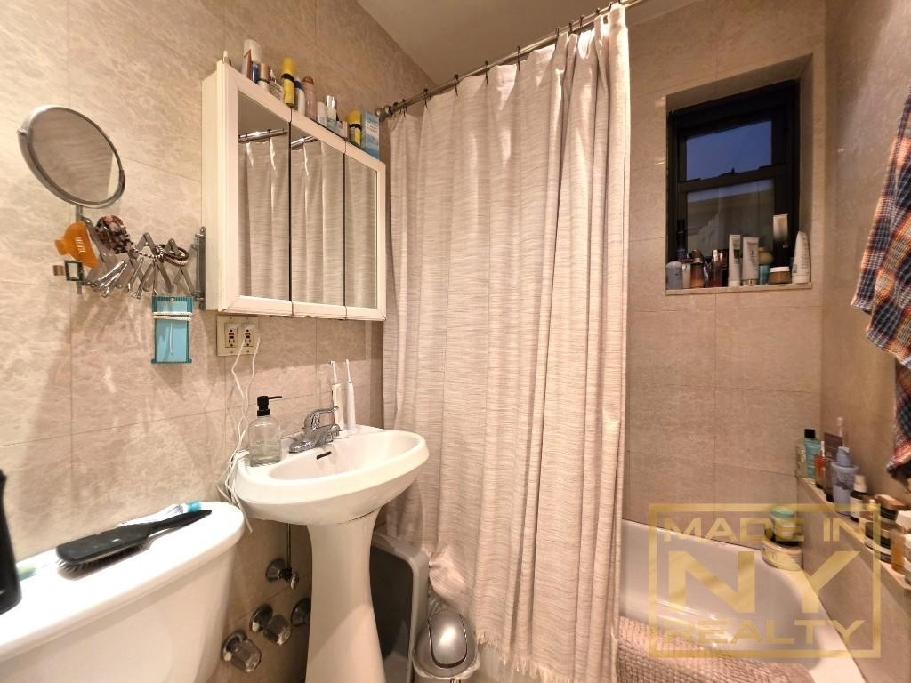 171 E 77th Street - Photo 8