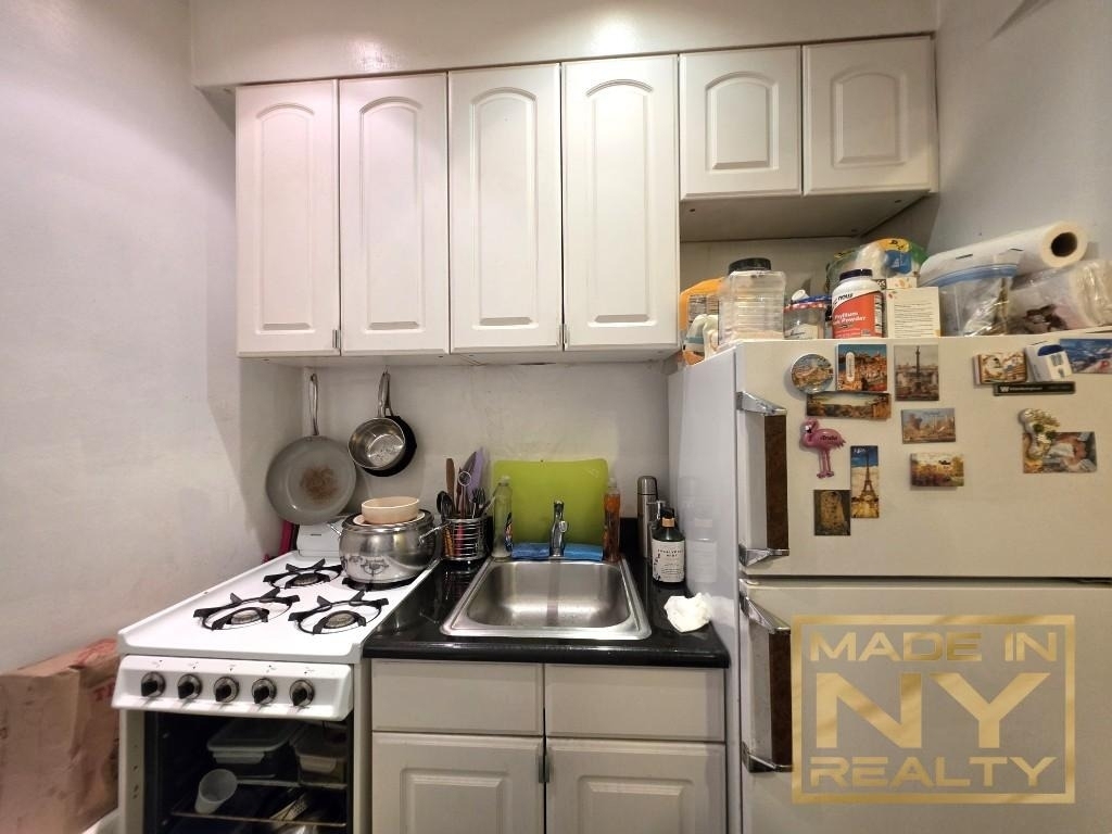 171 E 77th Street - Photo 4