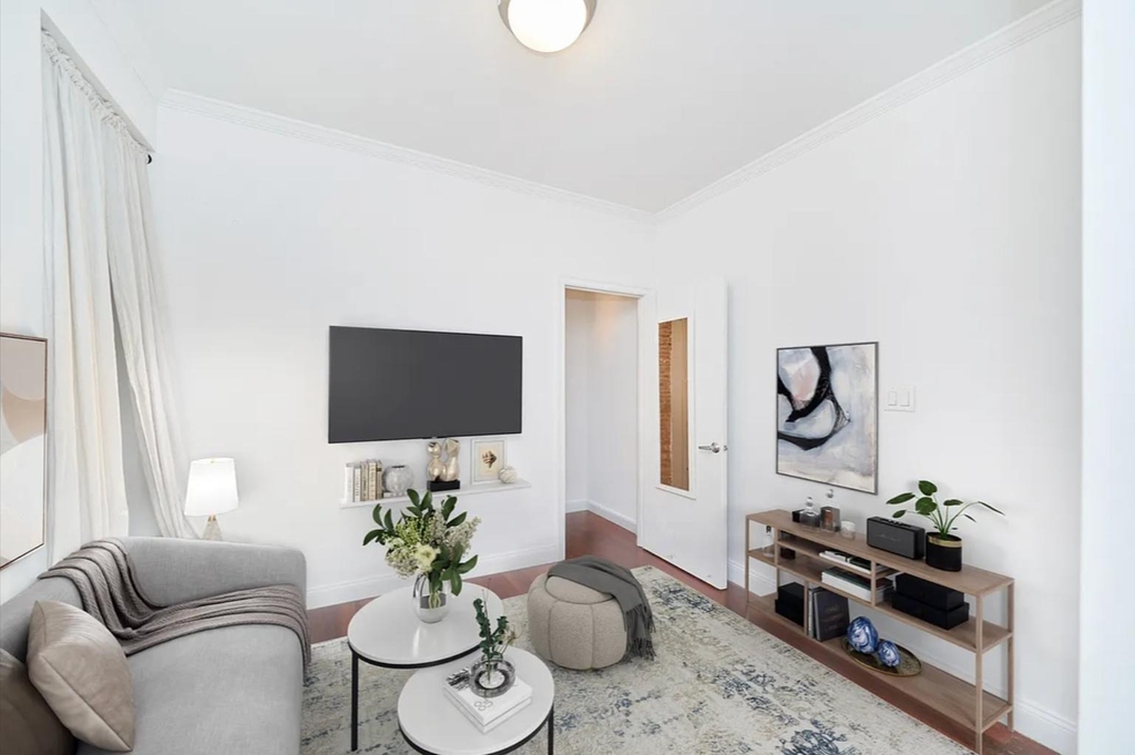 211 Ave A - Photo 0