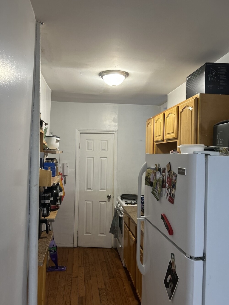 264 E 2nd Street - Photo 3