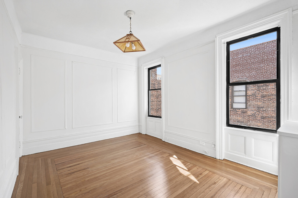 509 W 122nd Street - Photo 2