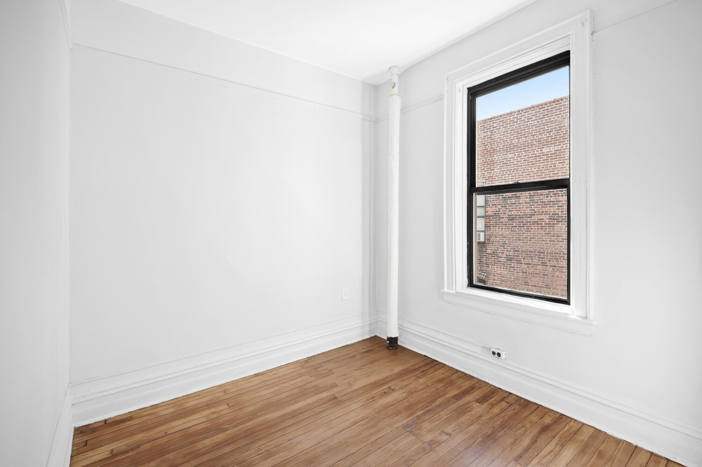 509 W 122nd Street - Photo 4