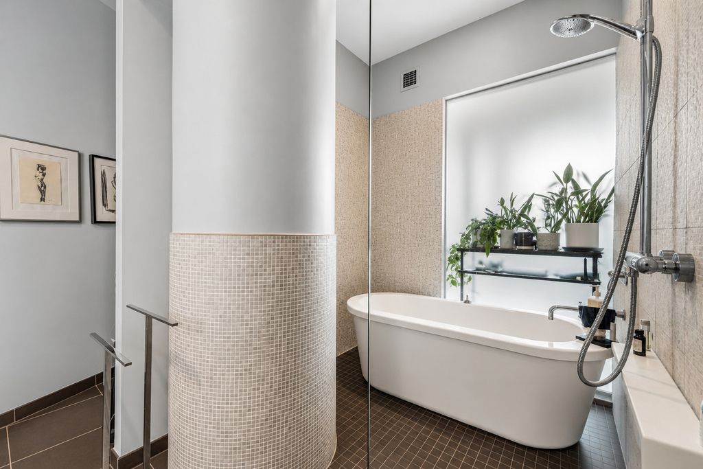 27-28 Thomson Avenue - Photo 8