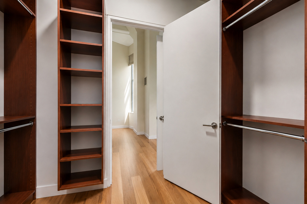 27-28 Thomson Avenue - Photo 10