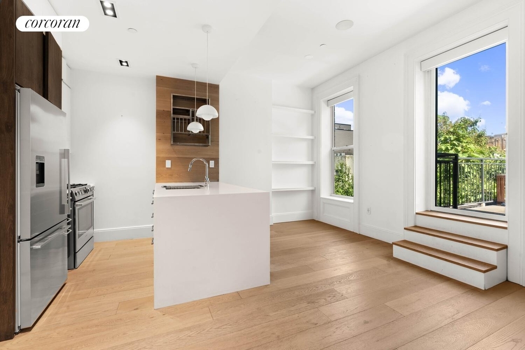675 Lafayette Avenue - Photo 2