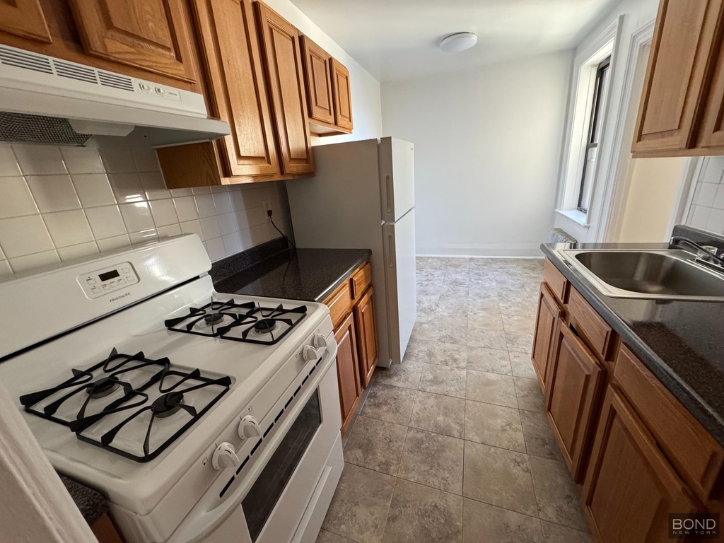 32-15 35th Street - Photo 0