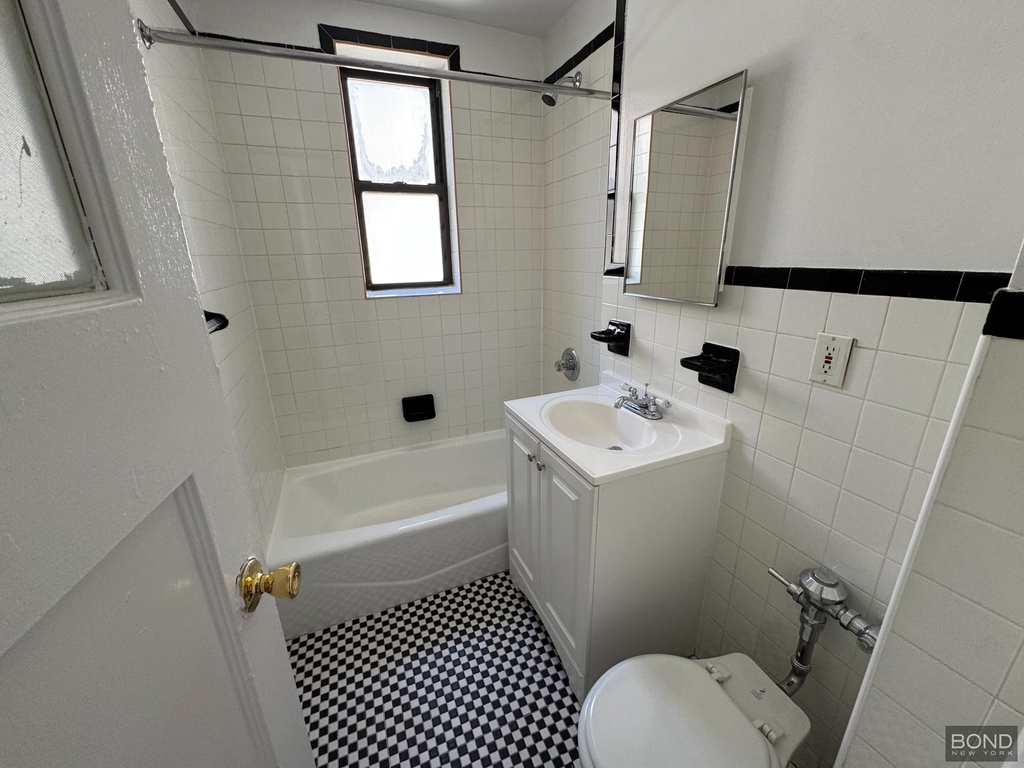 32-15 35th Street - Photo 3