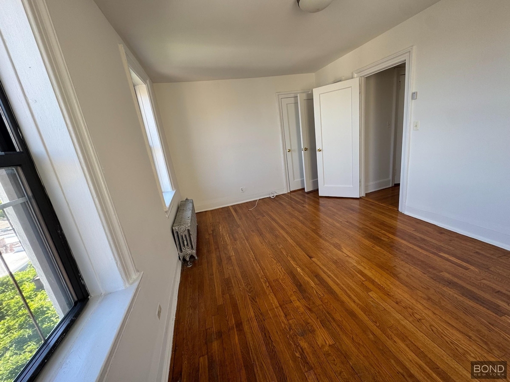 32-15 35th Street - Photo 4