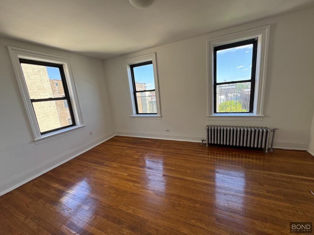 32-15 35th Street - Photo 1