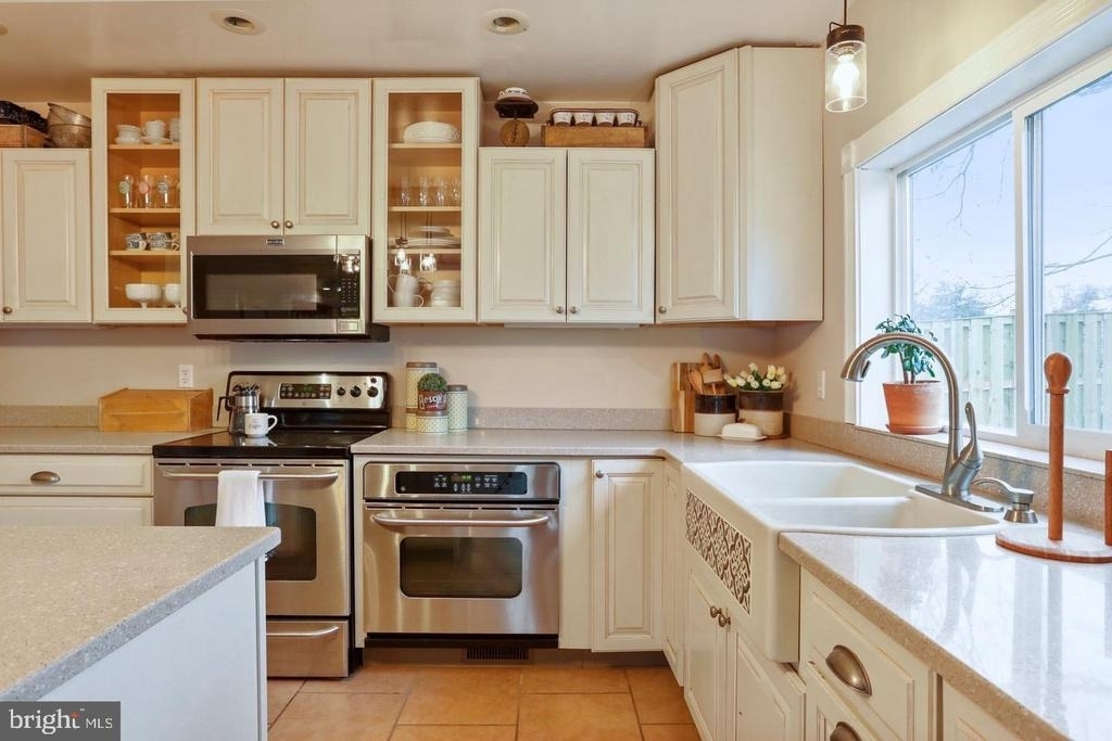 27 W 11th Street - Photo 18