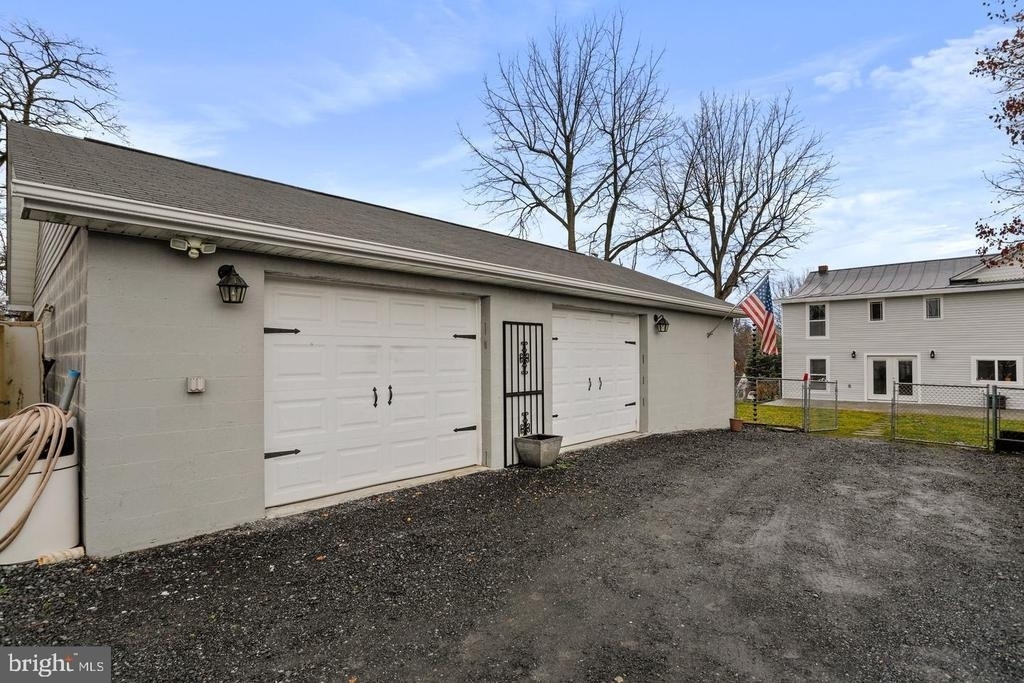 27 W 11th Street - Photo 4