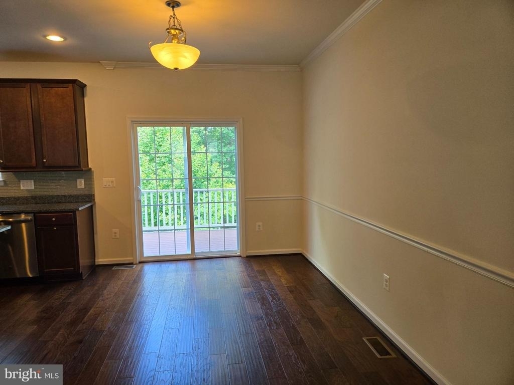 320 Tree Line Drive - Photo 6
