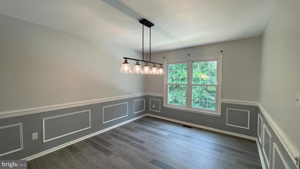 31 Ballantrae Court - Photo 8