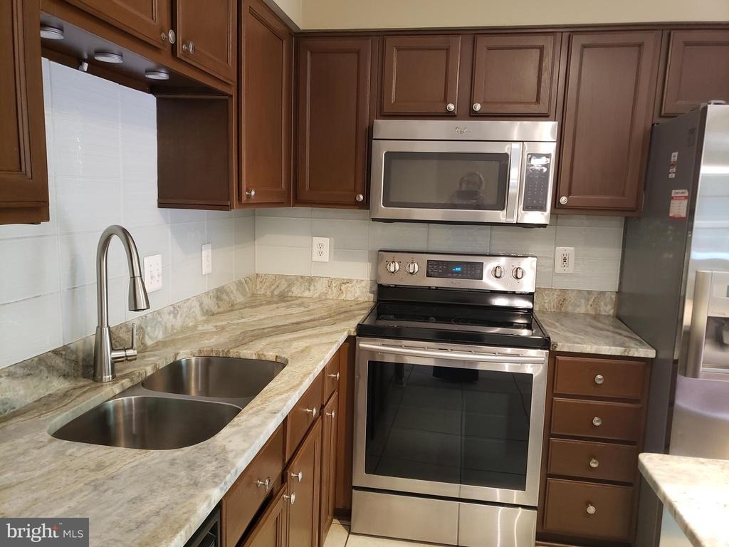 12852 Silvia Loop - Photo 3