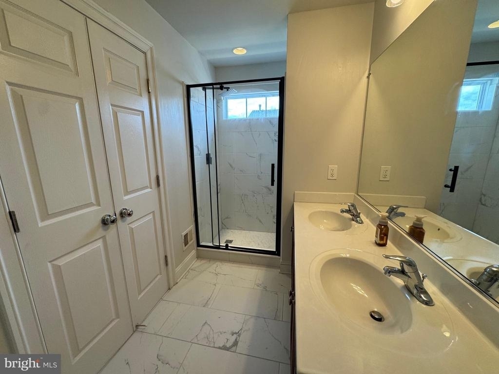 20625 Lister Terrace - Photo 11