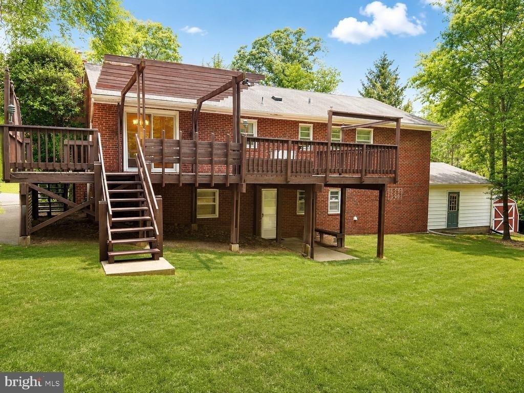 2271 Providence Street - Photo 18