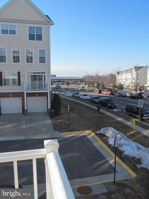 2511 Pascal Place - Photo 3