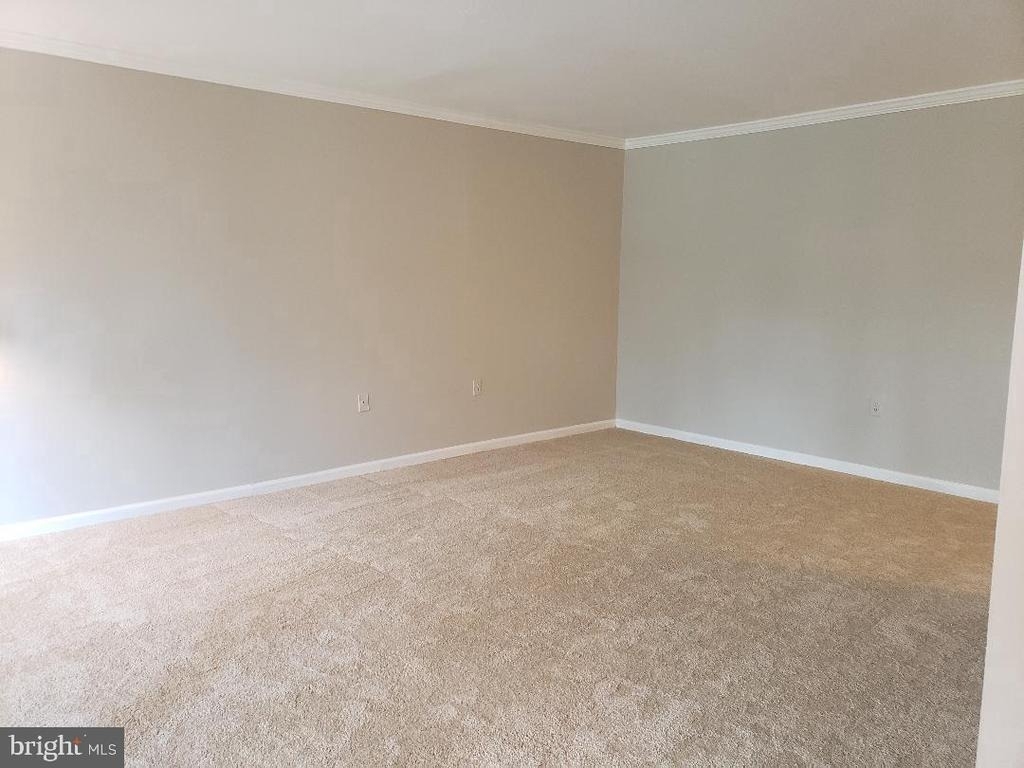 1434 Northgate Square - Photo 2