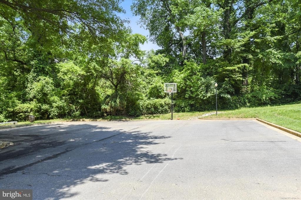 7621 Tremayne Place - Photo 32