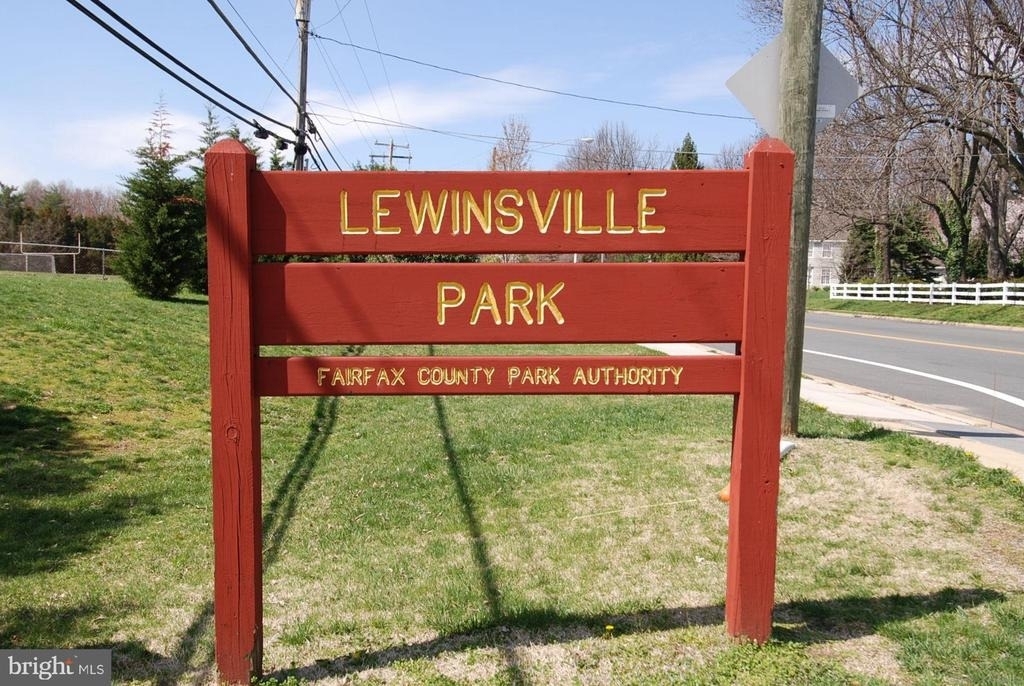 7621 Tremayne Place - Photo 42