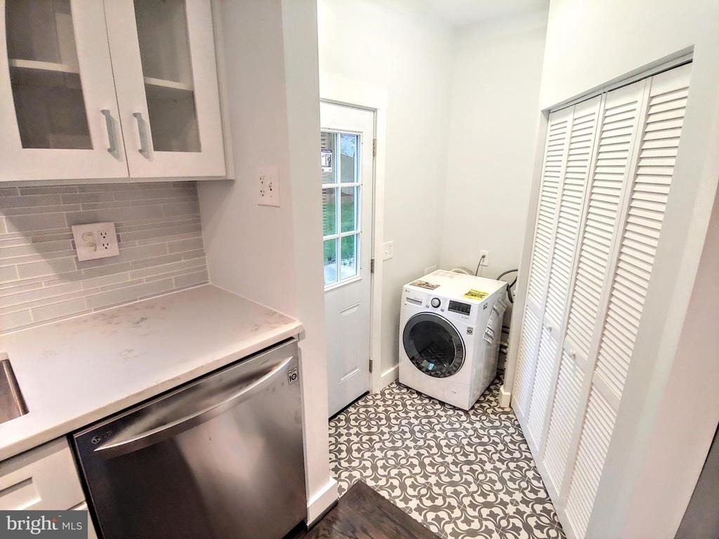 2510 Jamaica Drive - Photo 6