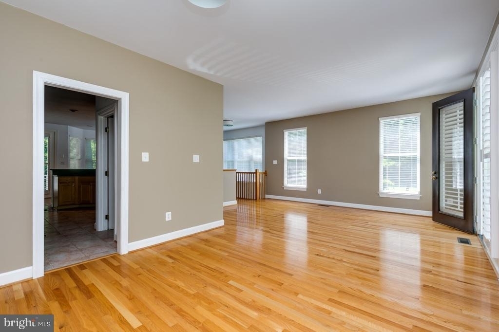11519 Waterhaven Court - Photo 8