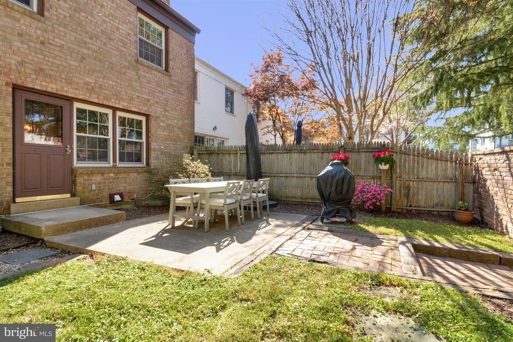 6806 Melrose Drive - Photo 33