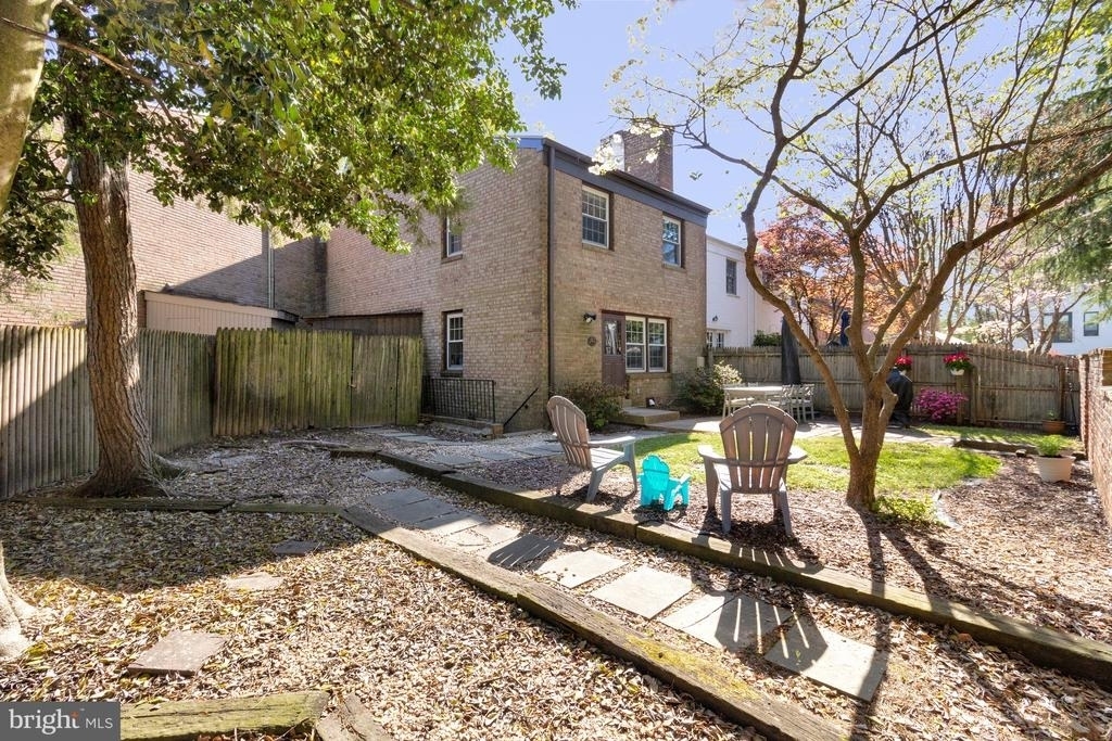 6806 Melrose Drive - Photo 35