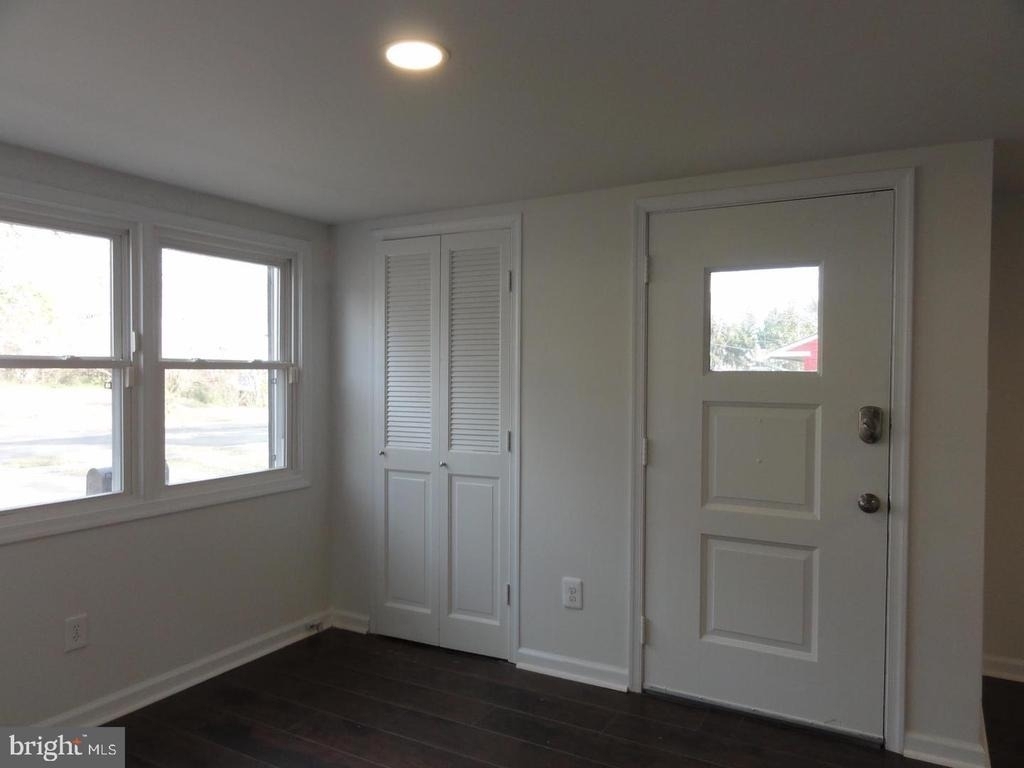7029 Woodley Lane - Photo 11