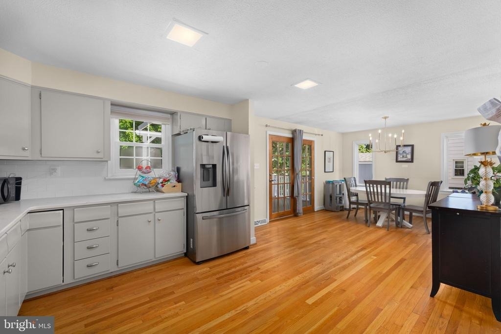 2929 Stuart Drive - Photo 8