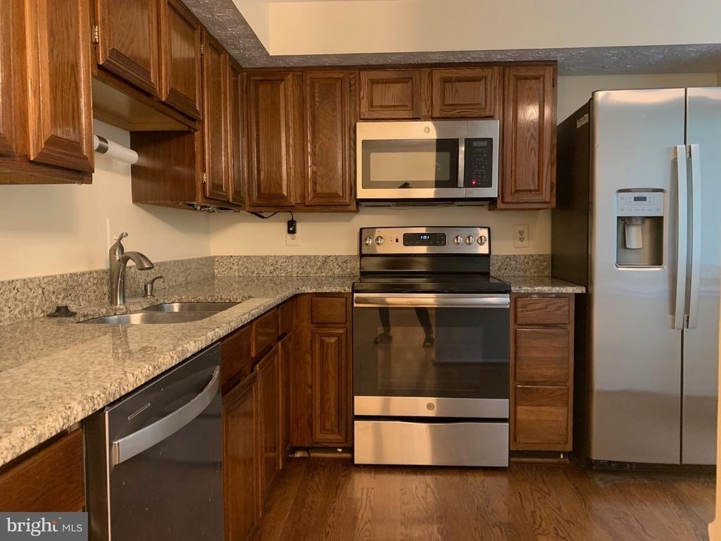 2125 Preston Square Court - Photo 6