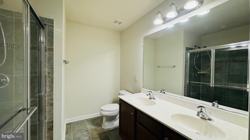 9430 Canonbury Square - Photo 10