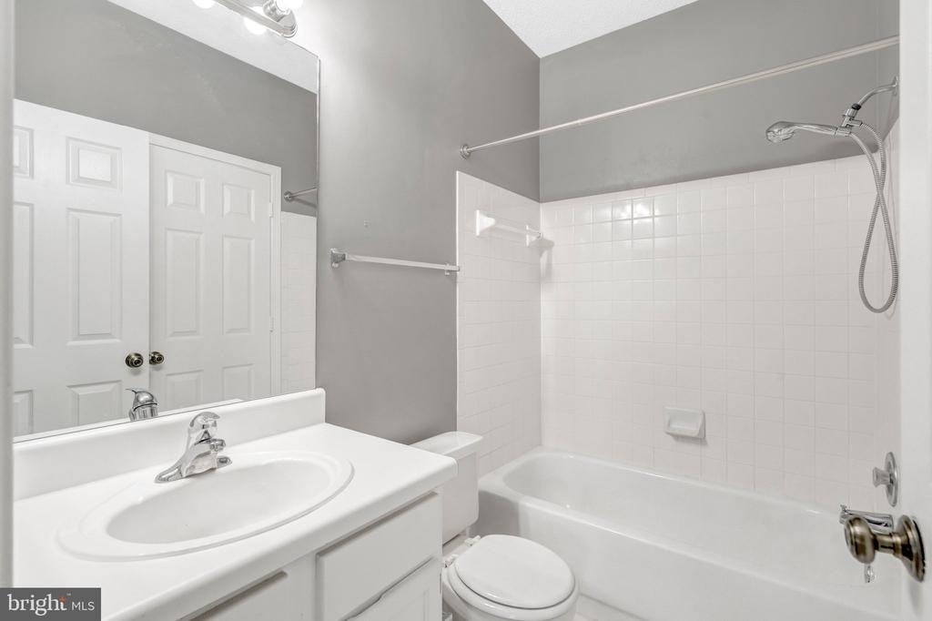 4413 Fair Stone Drive - Photo 7