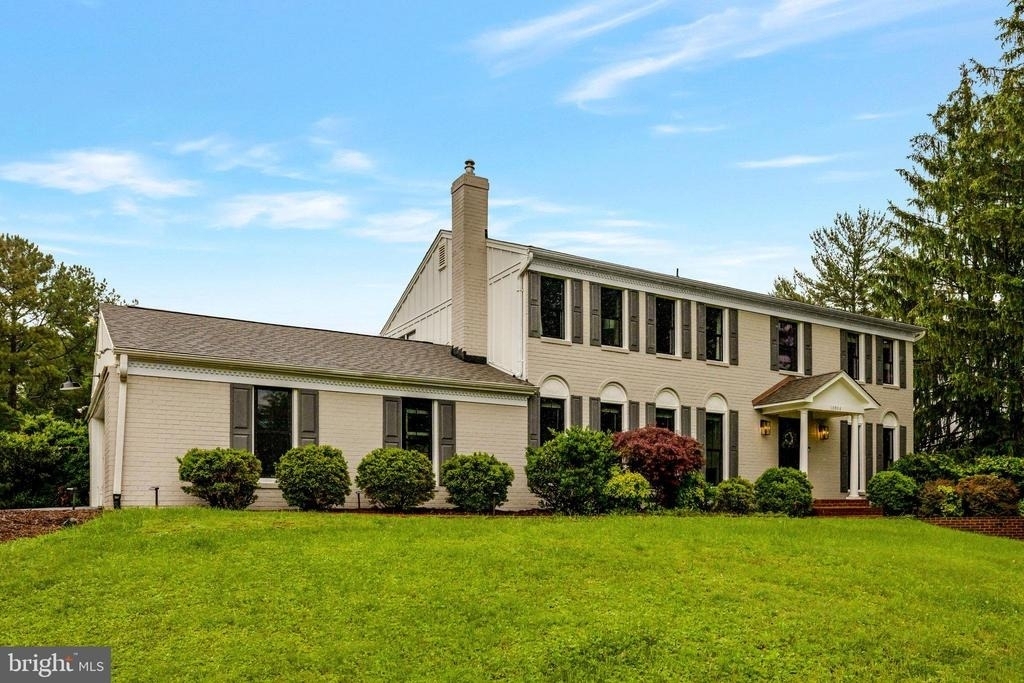 10904 Belgravia Court - Photo 1