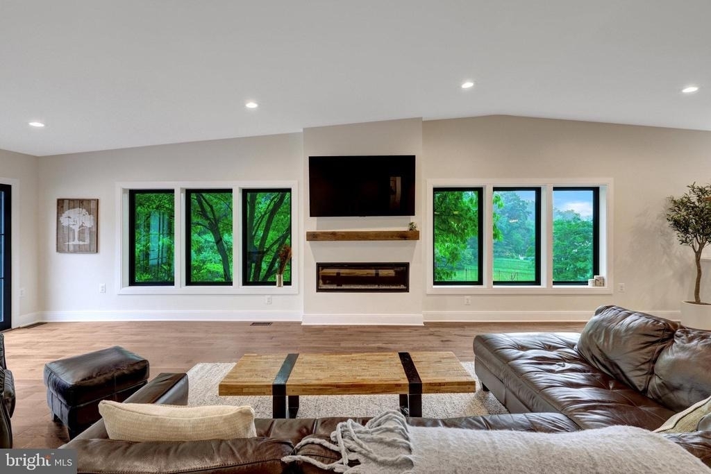 10904 Belgravia Court - Photo 15