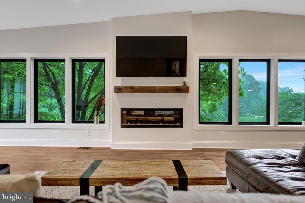 10904 Belgravia Court - Photo 18