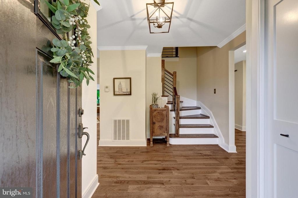 10904 Belgravia Court - Photo 4