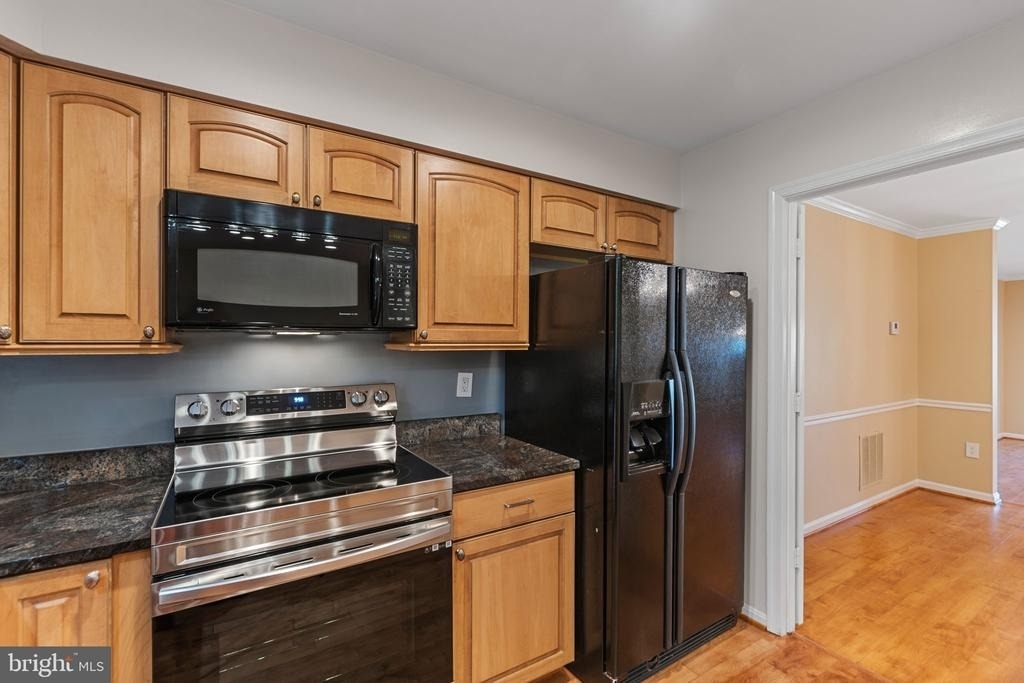 6860 Williamsburg Pond Court - Photo 14