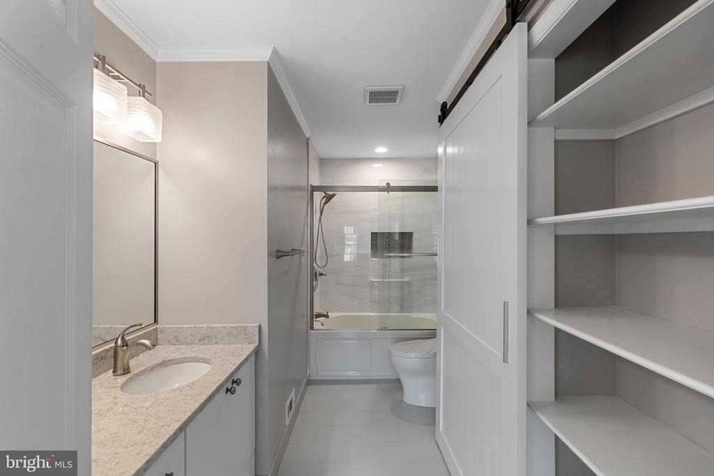 6860 Williamsburg Pond Court - Photo 25