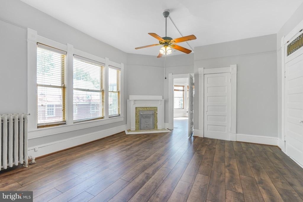 1122 Caroline Street - Photo 10