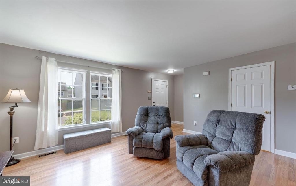 833 Gallows Court - Photo 6