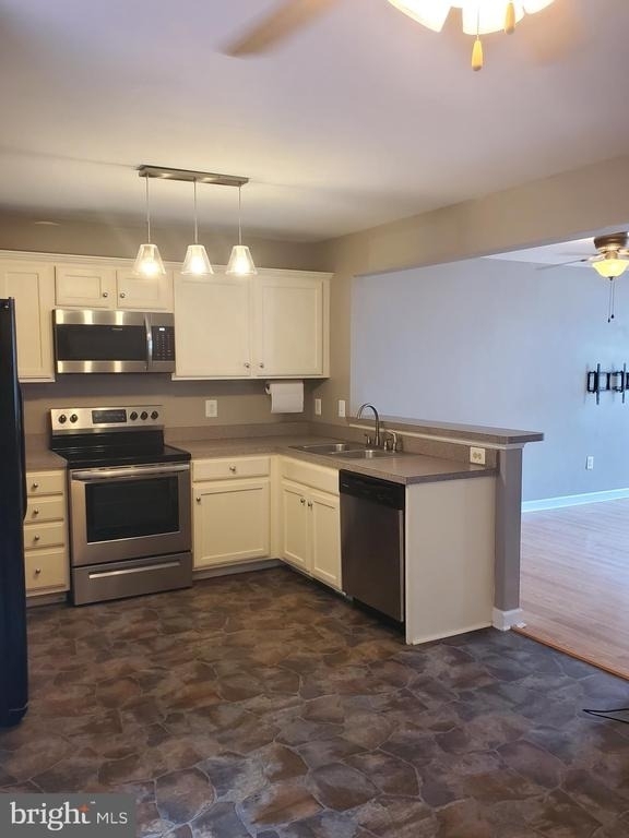 833 Gallows Court - Photo 14