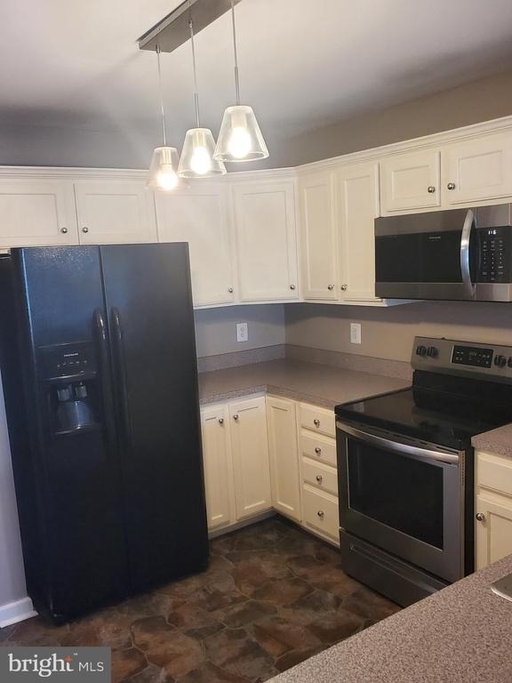 833 Gallows Court - Photo 13