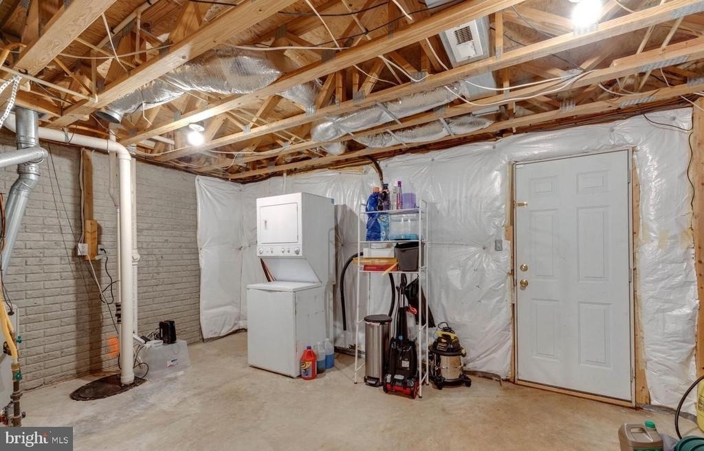 833 Gallows Court - Photo 14