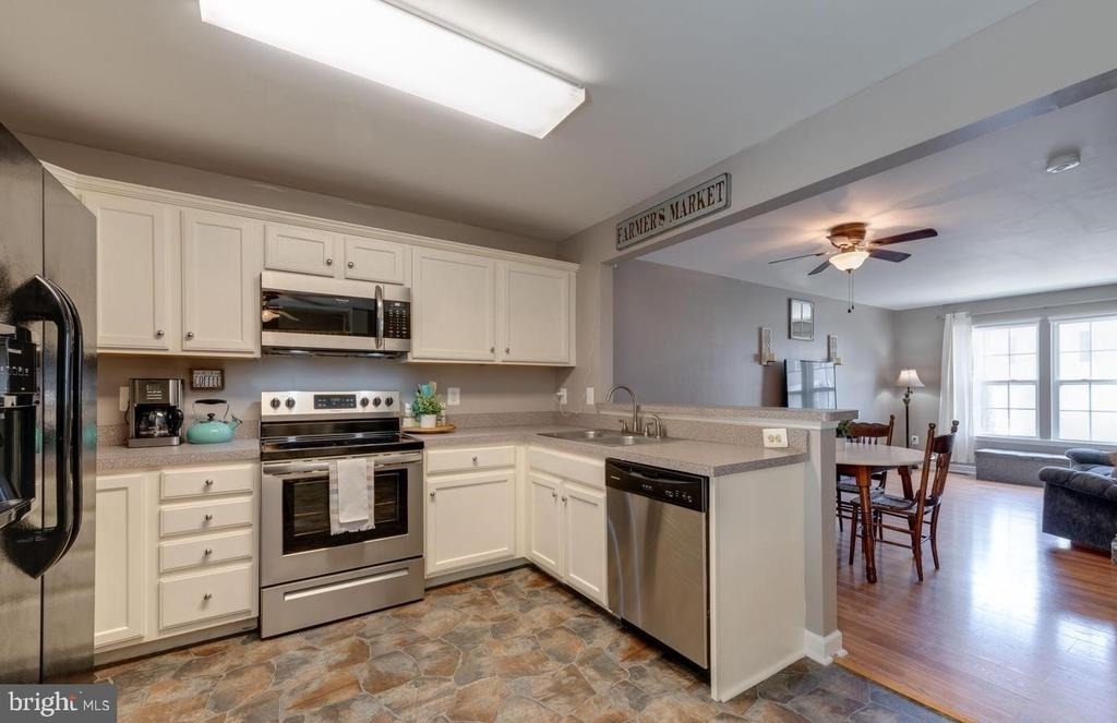 833 Gallows Court - Photo 1