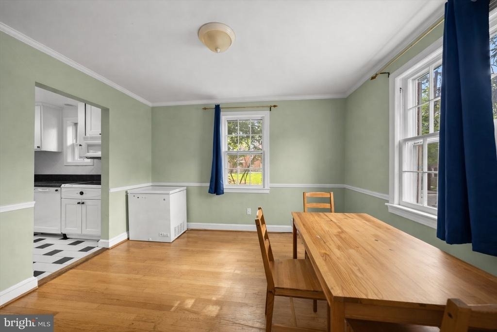 4812 7th Street N - Photo 5