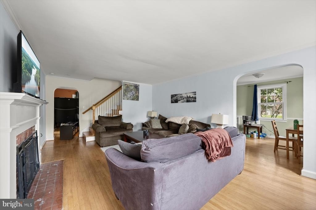 4812 7th Street N - Photo 1