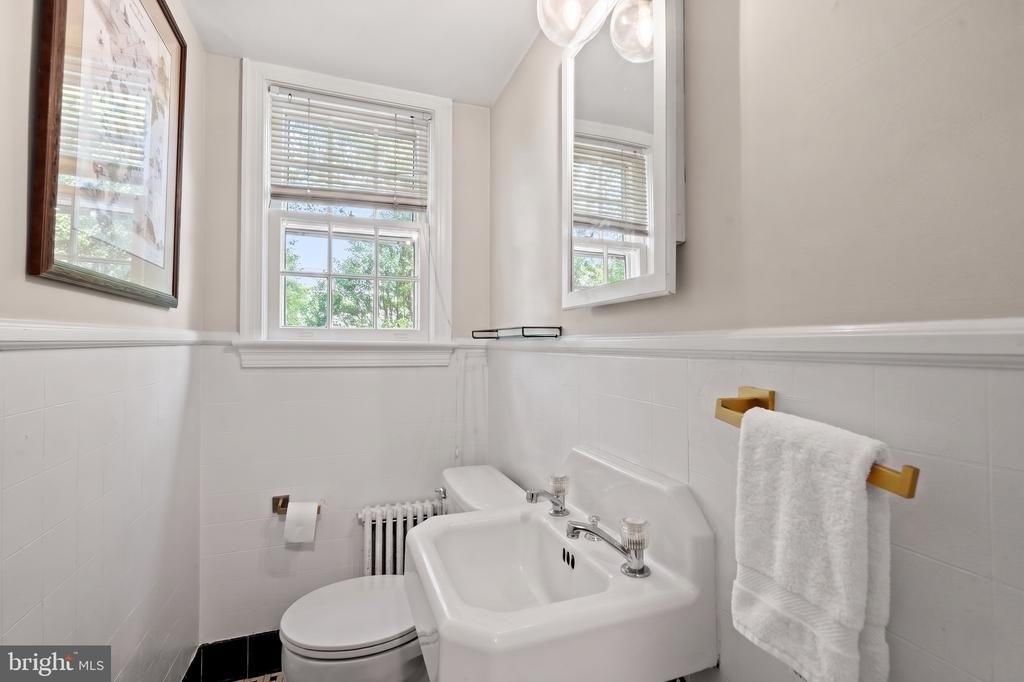 4501 18th Street N - Photo 11